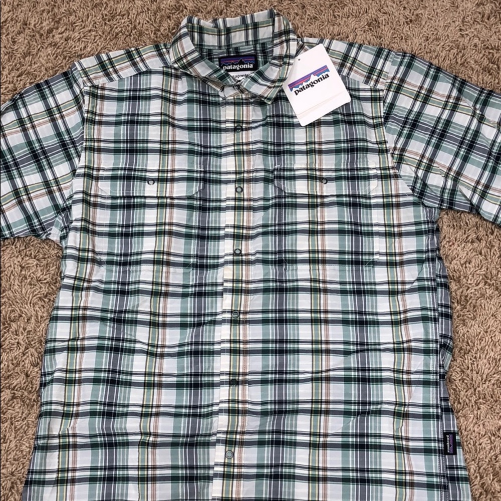 Men’s Patagonia shirt